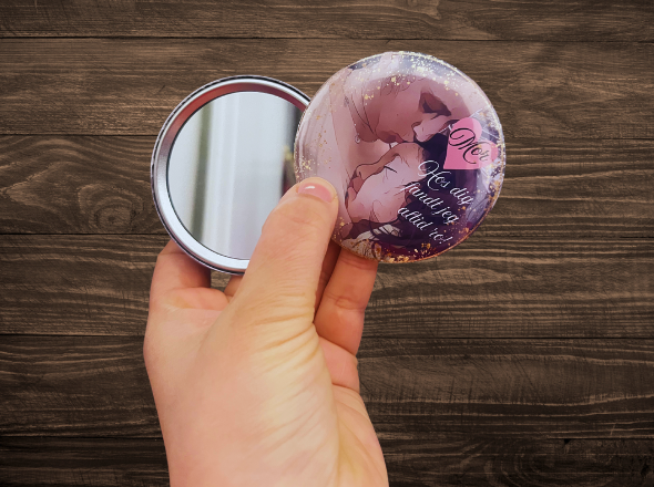 Personlig Lommespejl – Nutlet & Praktisk Design